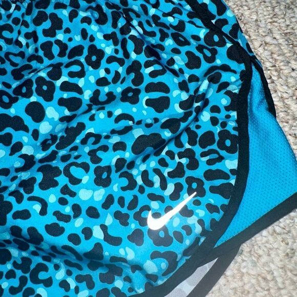 Womens Nike Dri-fit Running Shorts Small - Picture 2 of 5